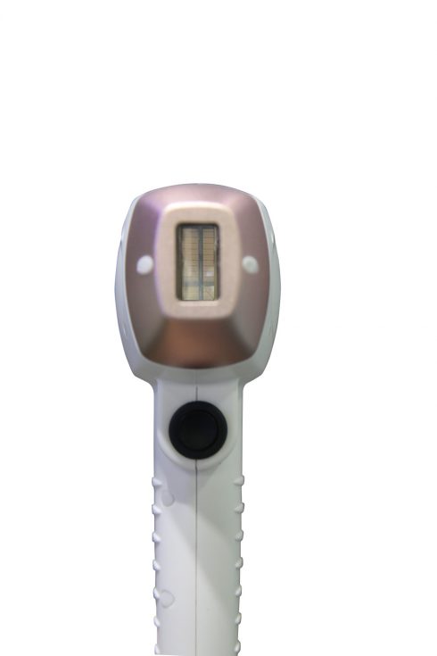 SHR Diodenlaser Easy-Weight-Handstück von WELLCOTEC Germany zur dauerhaften Haarentfernung mit SHR Glide Technik - Frontansicht